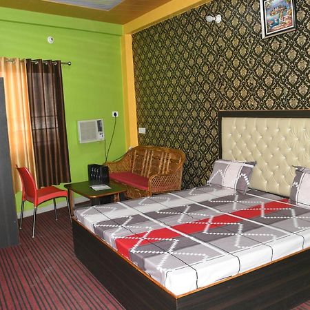 Hotel Mountain View And Rooftop Restaurant Pithoragarh Екстер'єр фото