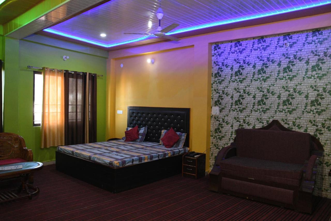 Hotel Mountain View And Rooftop Restaurant Pithoragarh Екстер'єр фото