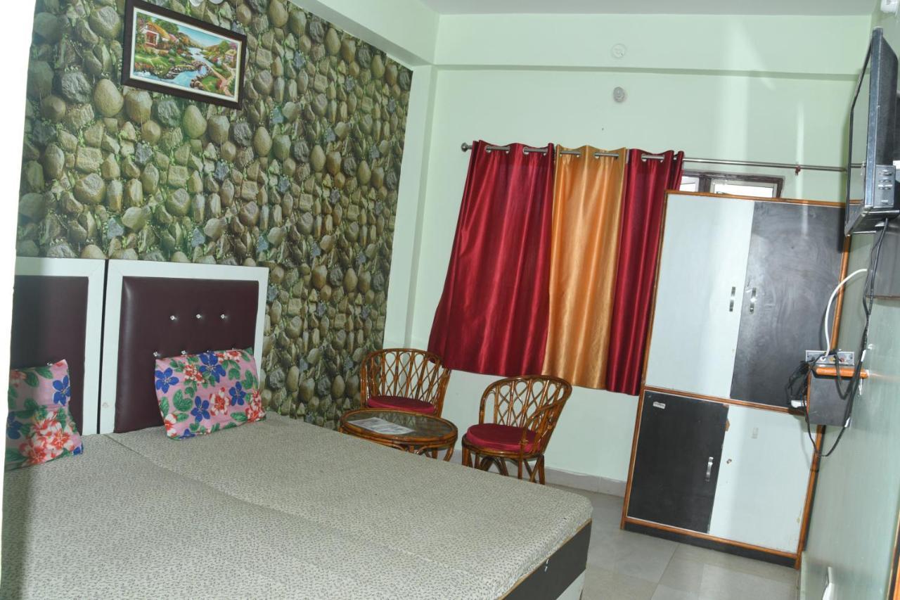 Hotel Mountain View And Rooftop Restaurant Pithoragarh Екстер'єр фото
